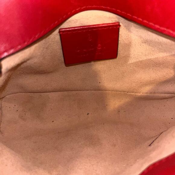 GUCCI GG Marmont Super Mini Red Chevron Leather Crossbody Bag - Picture 6 of 15